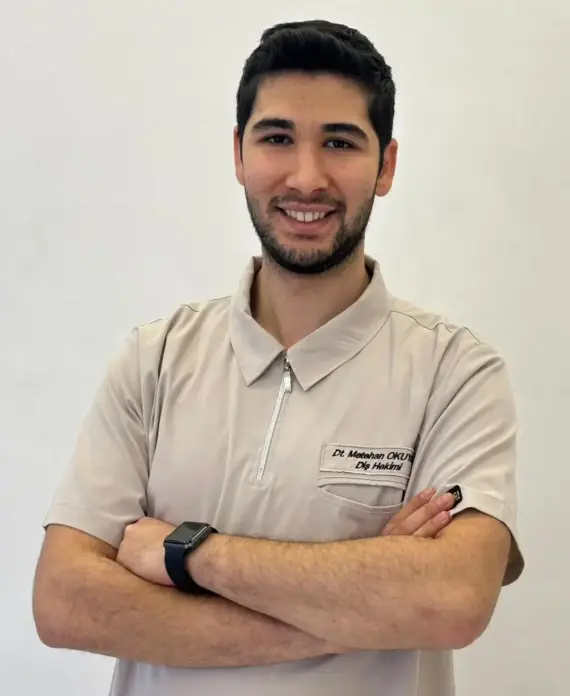 Estetik Diş Hekimi dt.metehan okuyan.webp